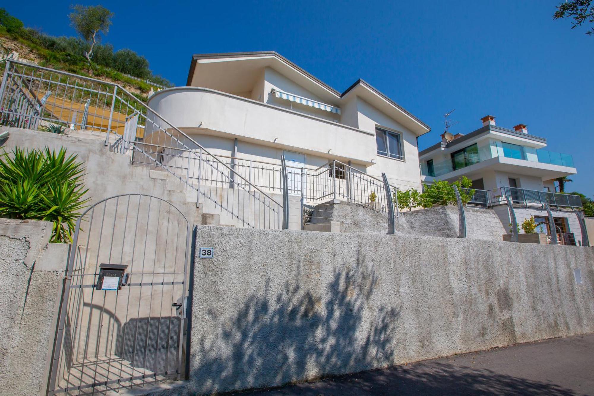 Casa Rene - Happy Rentals Tenno Exterior foto
