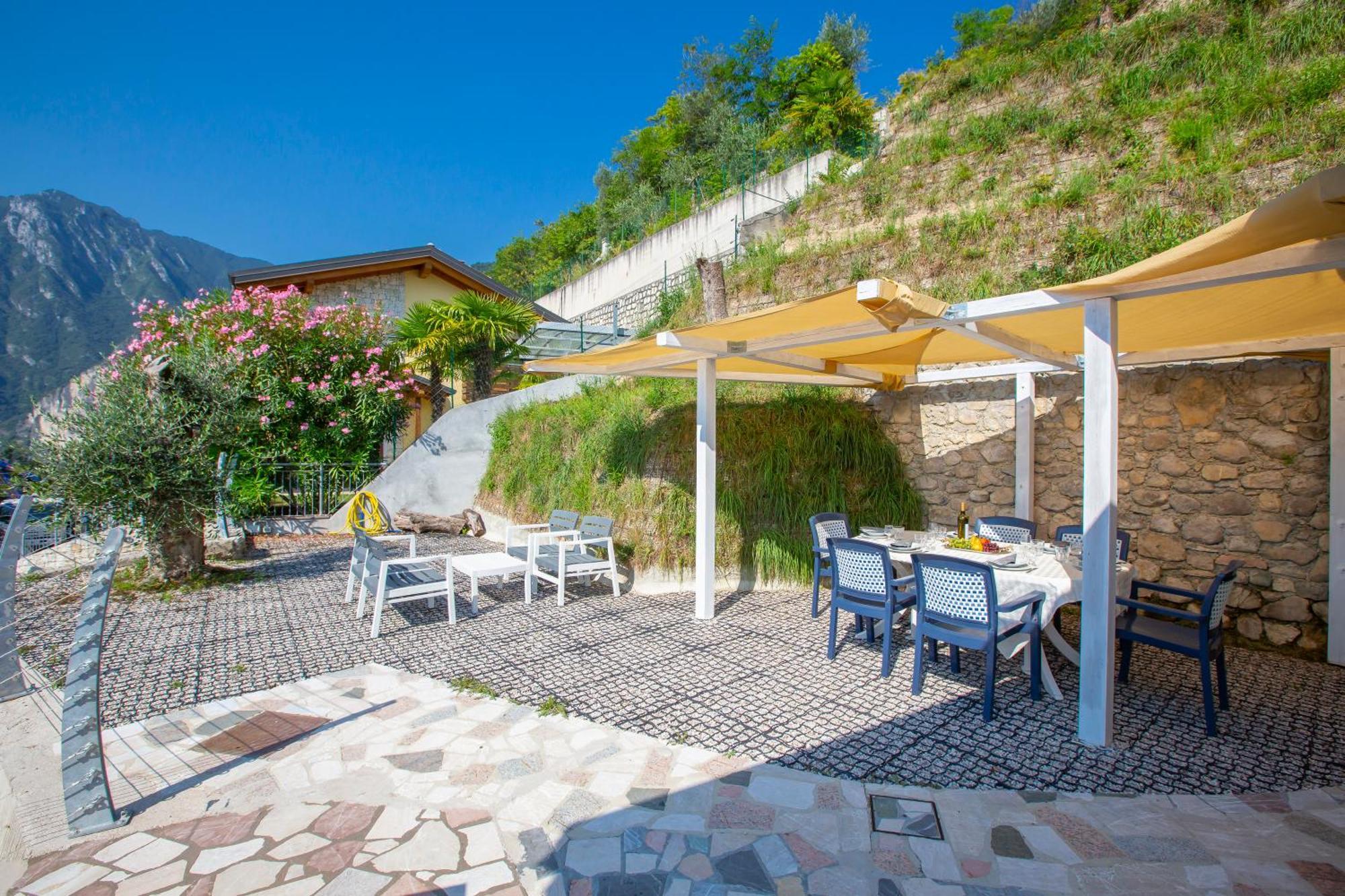 Casa Rene - Happy Rentals Tenno Exterior foto