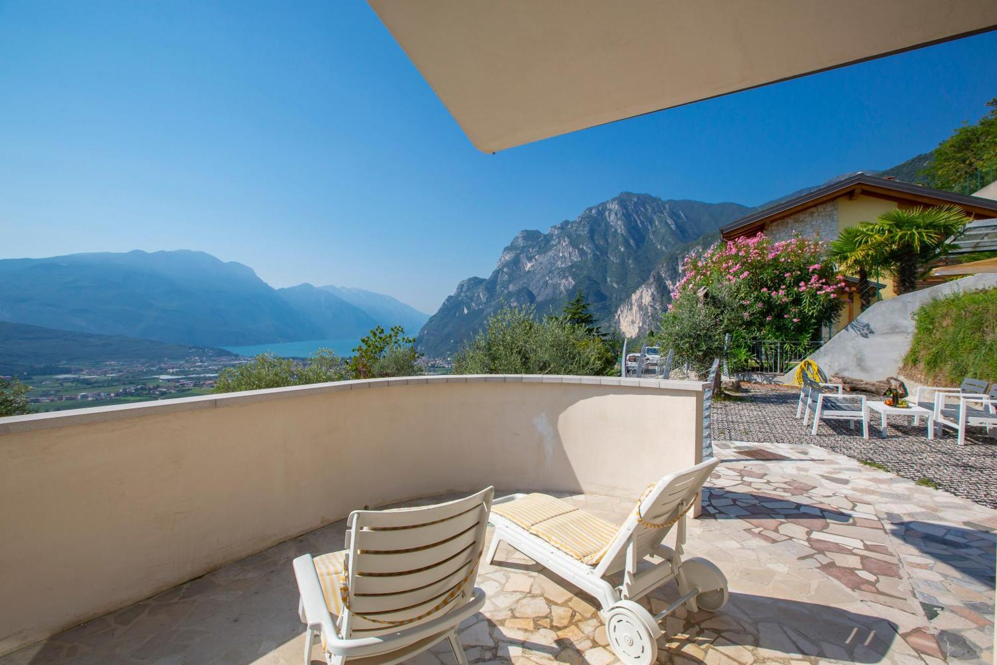 Casa Rene - Happy Rentals Tenno Exterior foto